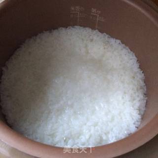 煲仔饭的做法步骤：3