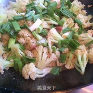 腊肠炒菜花的做法步骤：7