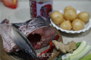 面筋炖鱼的做法步骤：1