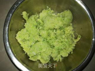 白菜猪肉包子的做法步骤：4