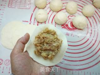 白菜猪肉包子的做法步骤：11