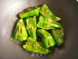 虎皮青椒的做法步骤：4
