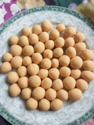 双色汤圆酒酿的做法步骤：2