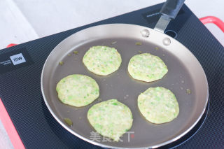 燕麦西兰花蛋饼的做法步骤：5