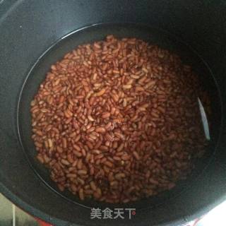冰糖红豆羹的做法步骤：2
