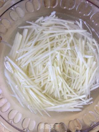 土豆丝炒肉丝的做法步骤：3