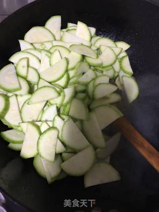 肉丸西葫芦的做法步骤：7