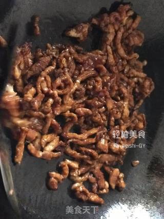 蒜苔炒肉的做法步骤：3