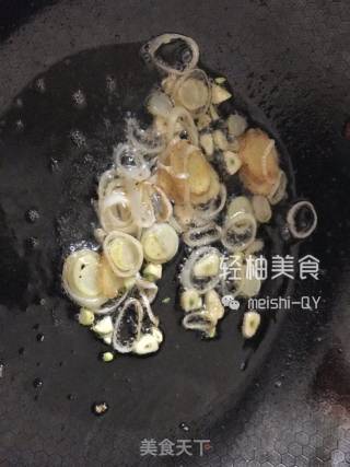 蒜苔炒肉的做法步骤：4