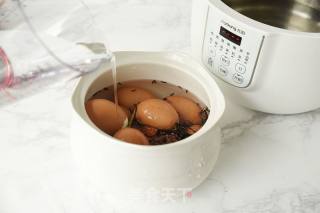 红茶炖蛋的做法步骤：4