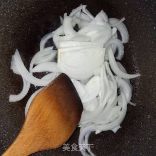 番茄洋葱土豆丝的做法步骤：2
