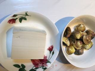花蛤豆腐汤的做法步骤：1