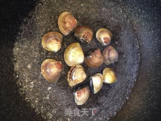 花蛤豆腐汤的做法步骤：2