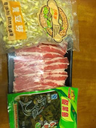 酸辣肥牛的做法步骤：1