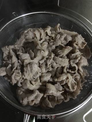 酸辣肥牛的做法步骤：3