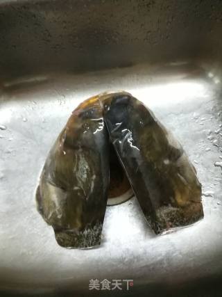 香焗花鲢头的做法步骤：1