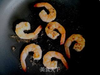 鲜虾饭团的做法步骤：3