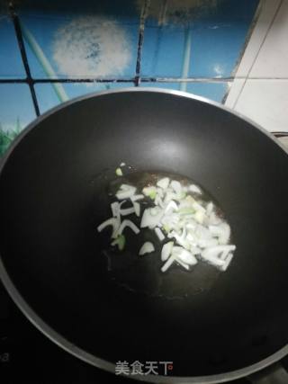 菜花炒肉的做法步骤：7