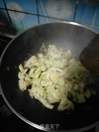 菜花炒肉的做法步骤：13