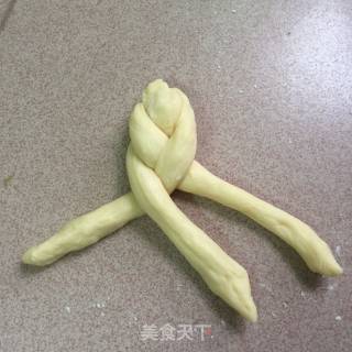 卡仕达辫子包的做法步骤：9