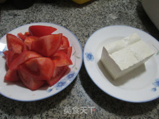 番茄炒老豆腐的做法步骤：1