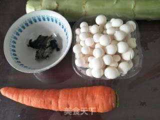 白玉菇炒莴苣的做法步骤：1