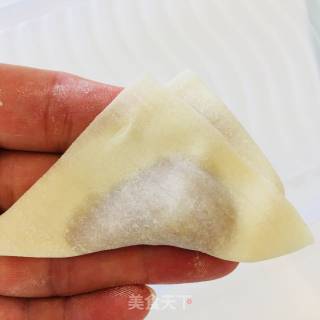 鲜肉馄饨的做法步骤：2