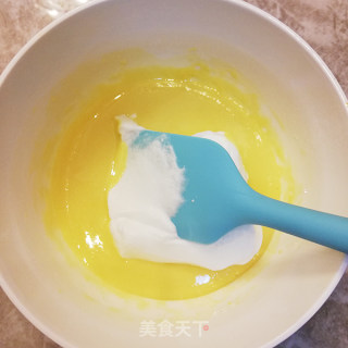 6寸戚风蛋糕（2个鸡蛋法）的做法步骤：9