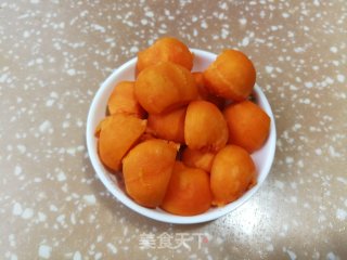 银丝抱金球的做法步骤：3