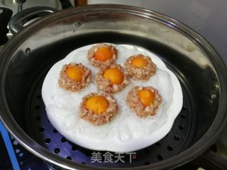银丝抱金球的做法步骤：8