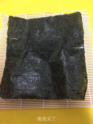 肉松沙拉寿司的做法步骤：4