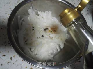 炝拌白萝卜丝的做法步骤：5