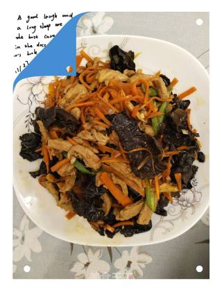 鱼香肉丝的做法步骤：1