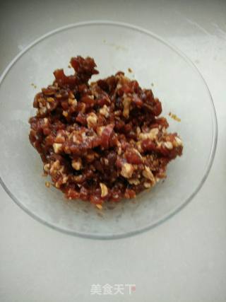 白菜猪肉水饺的做法步骤：2