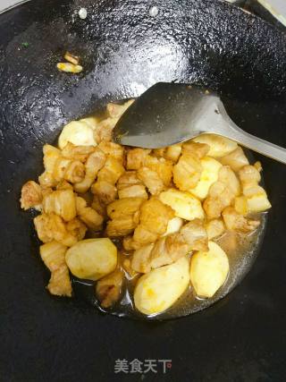 香芋焖五花肉的做法步骤：5