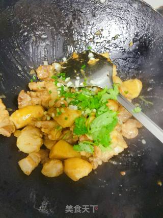 香芋焖五花肉的做法步骤：6