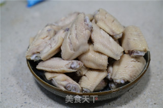 鲜辣版奥尔良烤翅的做法步骤：2