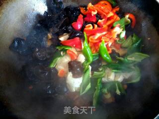 五花肉木耳炒豆腐的做法步骤：13