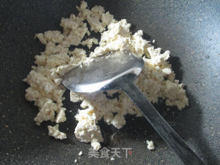 肘花火腿榨菜丝炒老豆腐的做法步骤：3