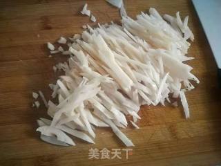 虾皮拌藕丝的做法步骤：2