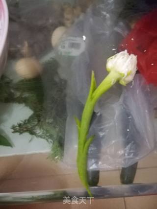 蒜苔拼花的做法步骤：2