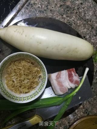 虾皮萝卜汤的做法步骤：1