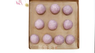 香甜柔软黑色果子面包的做法步骤：5