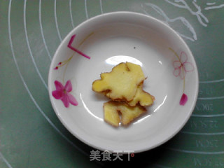 养血红枣当归排骨汤的做法步骤：3
