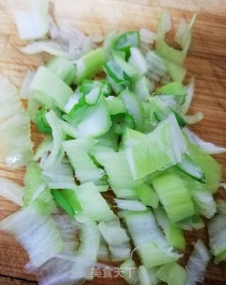 丝瓜鸡蛋炒饭的做法步骤：4