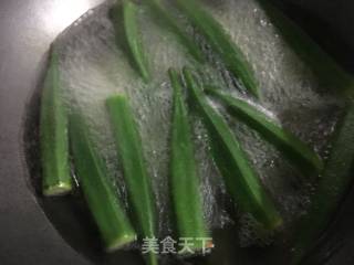 白灼秋葵的做法步骤：3