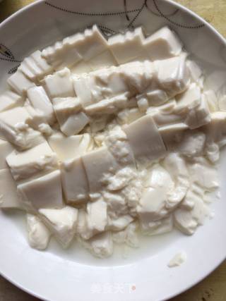 家常皮蛋豆腐的做法步骤：1