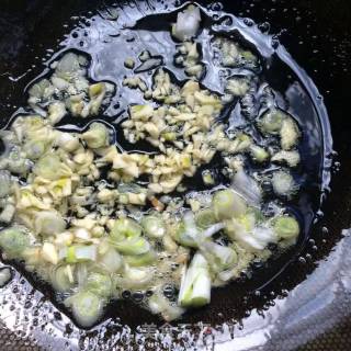 木耳炒什锦的做法步骤：4
