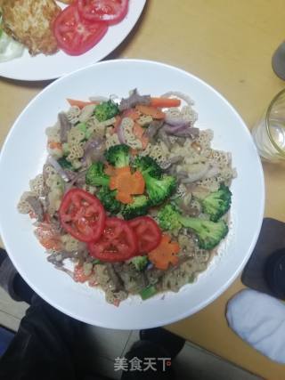 小猪佩奇黑胡椒汁牛肉意大利面的做法步骤：17