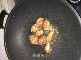 白菜烧肉圆的做法步骤：4
